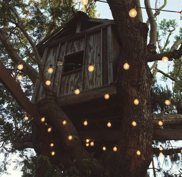 lights treehouse