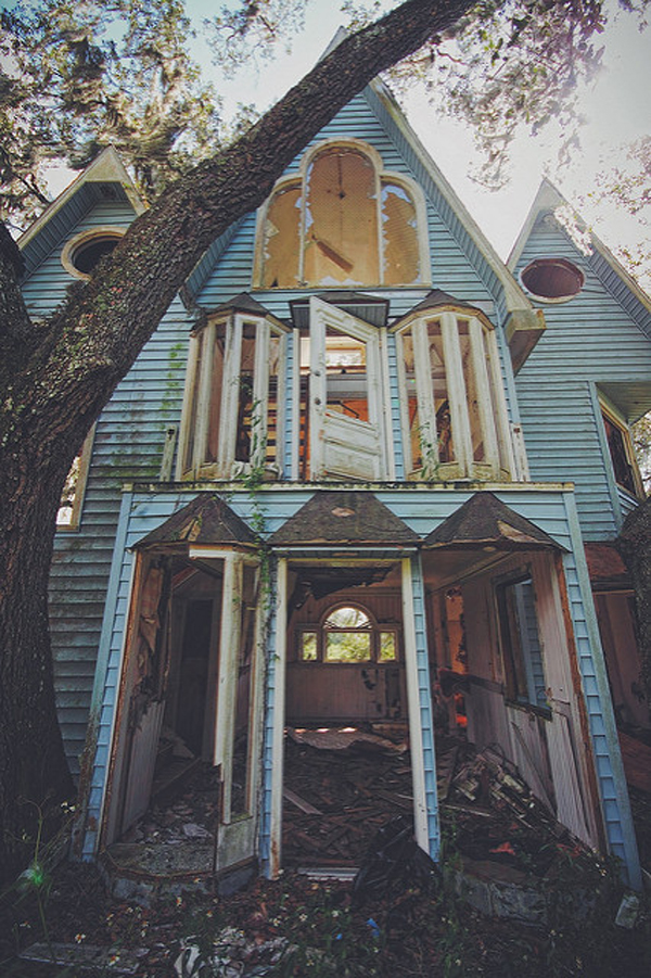 victorian-treehouse-pic-4
